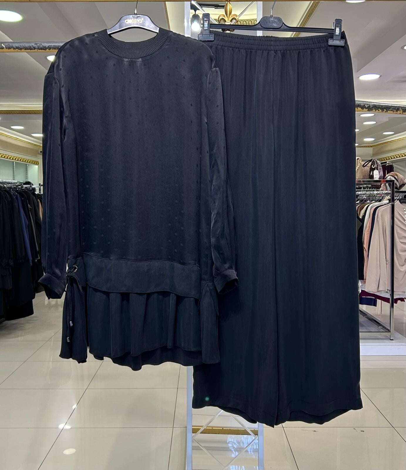 TUNİĞİ PUANTİYELİ İPEK CUPRA TAKIM/ DEFRİNA