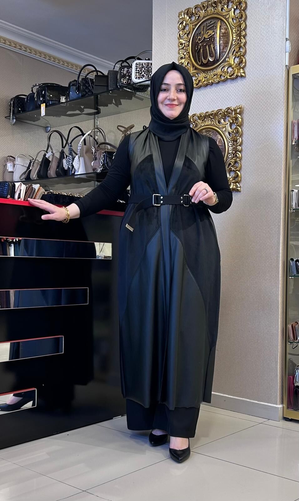 KEMER DTY. SÜET-DERİ YELEK/ NURCAN ÇETİN