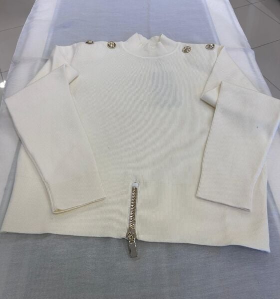 FERMUAR VE DÜĞME DTY. YÜNLÜ KAZAK /GHISA 