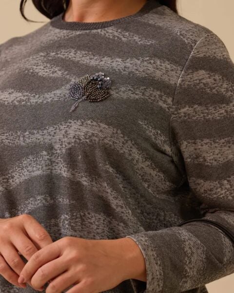 B. BEDEN BONCUK İŞLEMELİ DESENLİ BLUZ 4002 /SEÇİL