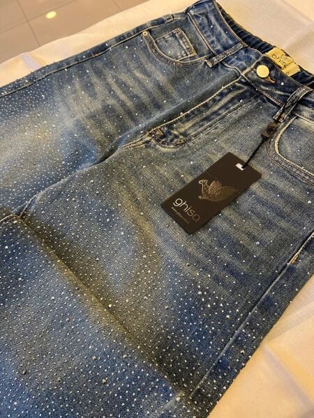 TAMAMI TAŞ İŞLEMELİ BOL PAÇA KOT PANTOLON/GHISA