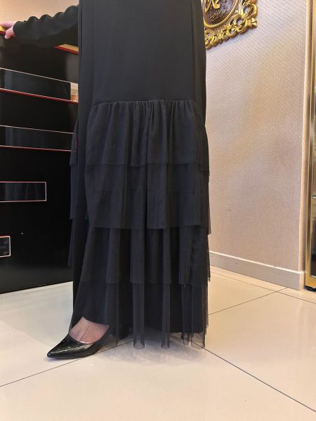 NURCAN ÇETİN/ OMZU İŞLEMELİ ETEĞİ TÜL FIRFIRLI ABAYA TAKIM