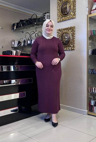 ÜZERİ KENDİNDEN DESENLİ MERSERİZE KALEM ELBİSE /NUSS