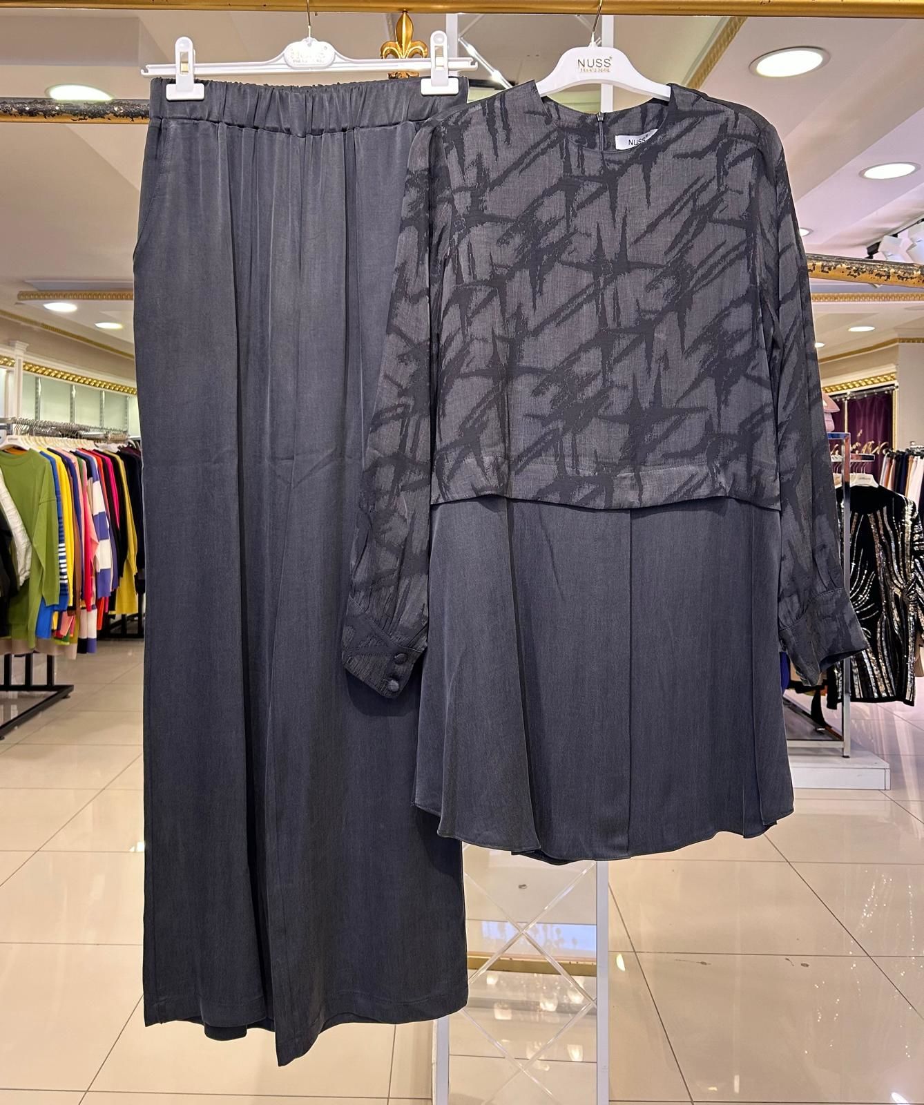 KENDİNDEN DESENLİ İPEK CUPRA PANTOLONLU TAKIM /NUSS