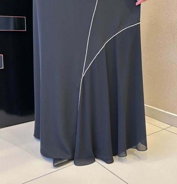 ŞERİT TAŞ İŞLEMELİ NAZİK ELBİSE /MÜSEMMA