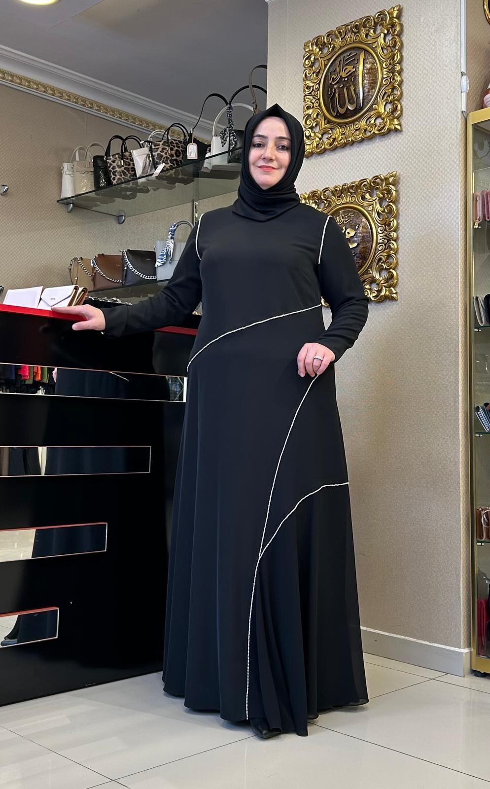 ŞERİT TAŞ İŞLEMELİ NAZİK ELBİSE /MÜSEMMA