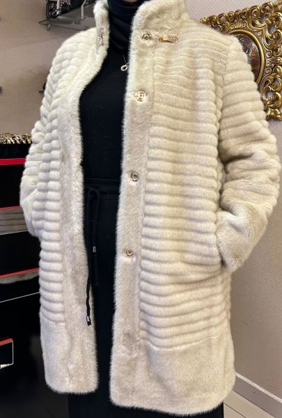 ENİNE ÇİZGİLİ KÜRK KABAN/TIĞTRİKO