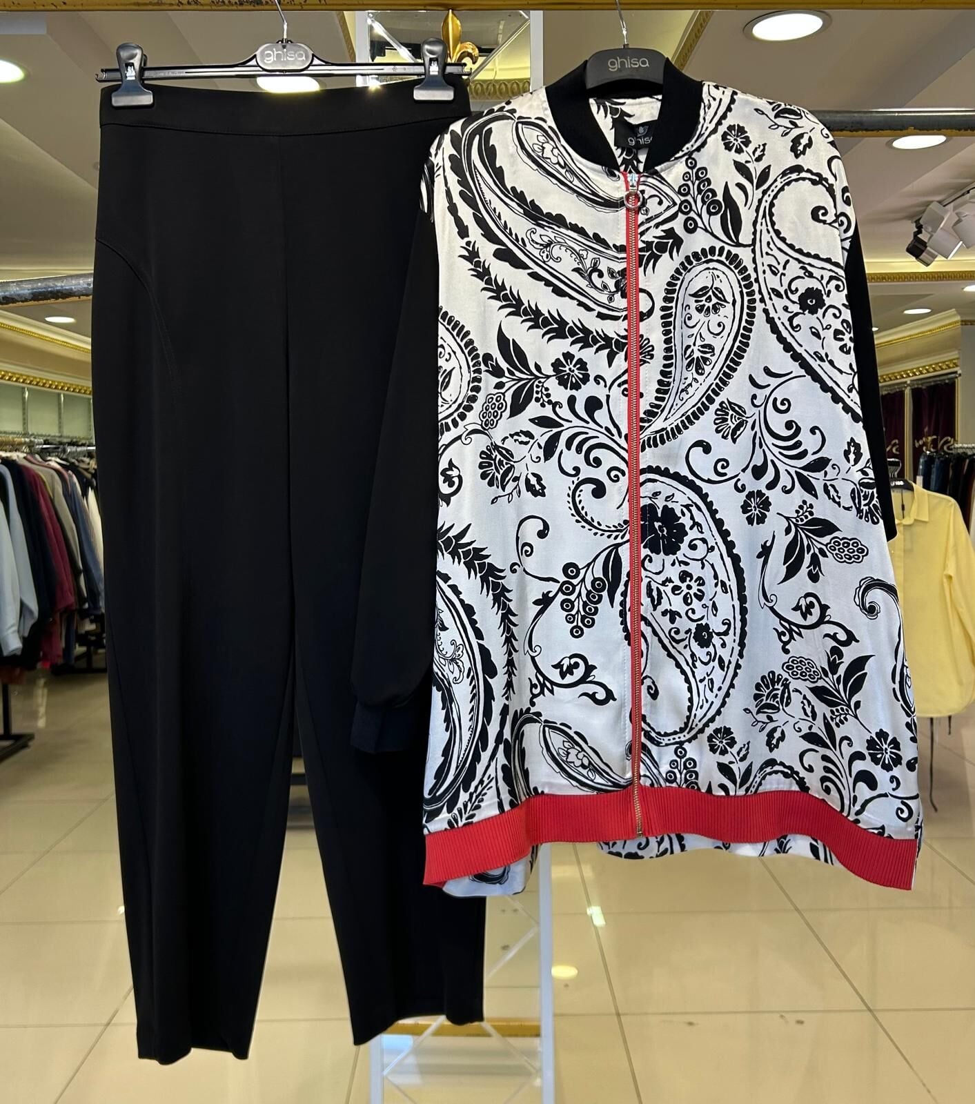 KIRMIZI ŞERİT DTY. DESENLİ CEKET PANTOLON TAKIM/ GHISA