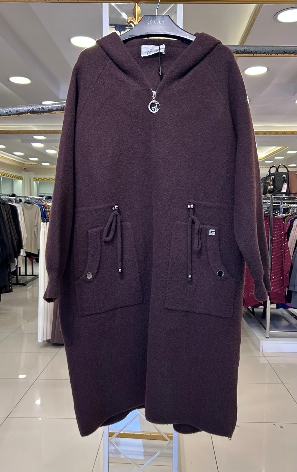 KAPÜŞONLU YUMOŞ KEÇE KABAN / GHISA