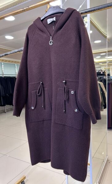 KAPÜŞONLU YUMOŞ KEÇE KABAN / GHISA