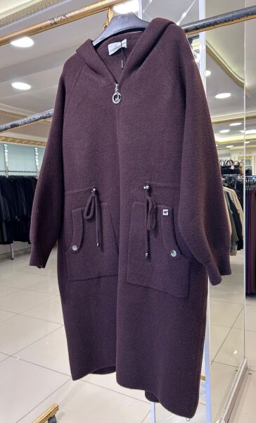 KAPÜŞONLU YUMOŞ KEÇE KABAN / GHISA