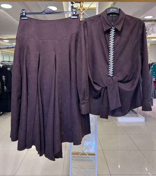 TUNİĞİ TAŞ VE BAĞLAMA DTY. ETEKLİ NUBUK TAKIM/ GHISA