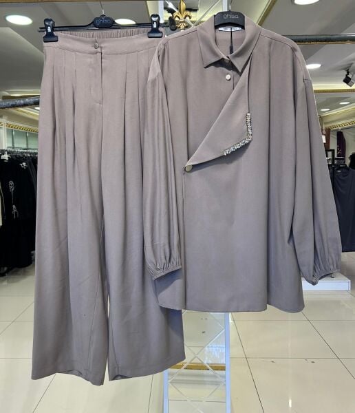 TUNİĞİ ASİMETRİK KAPAMA TAŞLI TENSEL TAKIM/ GHISA