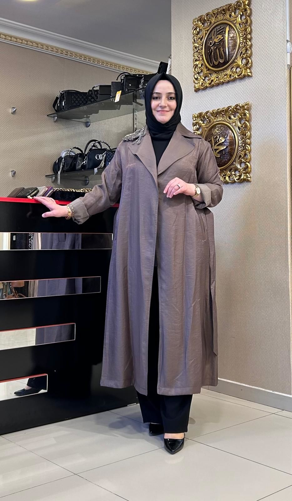 YAKASI İŞLEME DETAYLI TENSEL TRENÇ/NURCAN ÇETİN