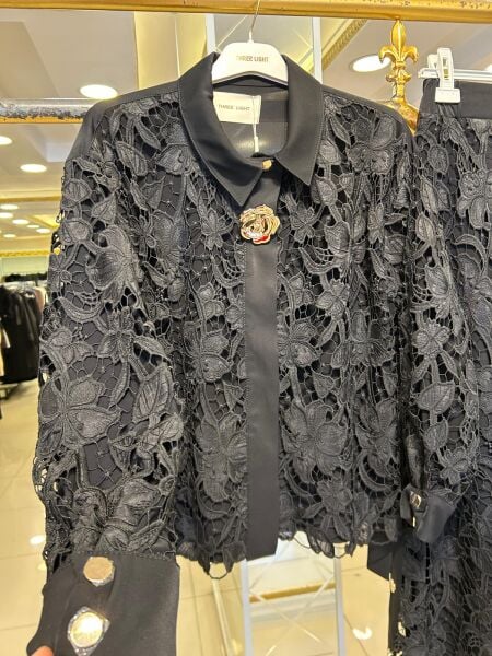 LYRA TAMAMI GÜPÜR İŞLEMELİ AKSESUAR DTY. TAKIM/ THREE LIGHT