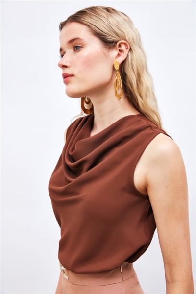 Degaje Yaka Kolsuz Bluz -KAHVE