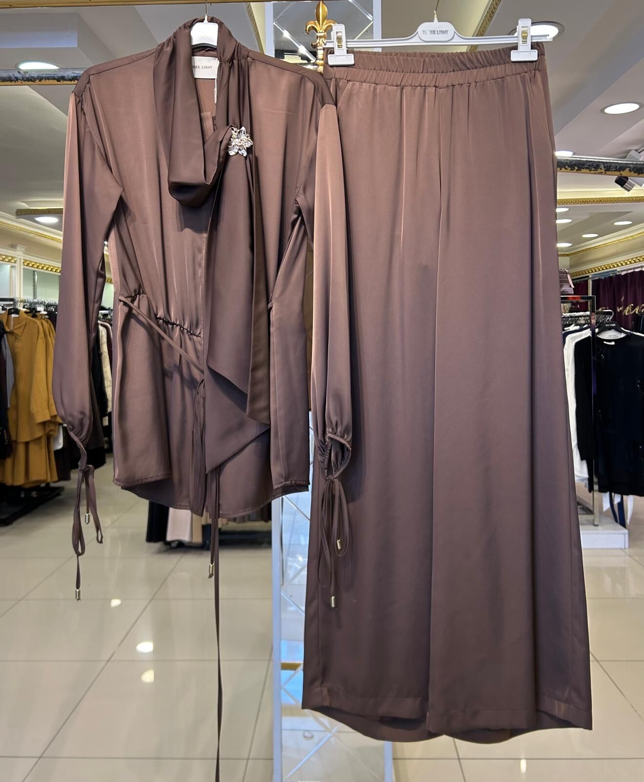 ŞİRA AKSESUAR DTY. SATEN TAKIM/ THREE LIGHT